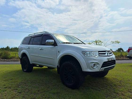 MITSUBISHI PAJERO DAKAR 3.5 HPE 7 LUGARES 4X4 V6 24V FLEX 4P AUTOMÁTICO